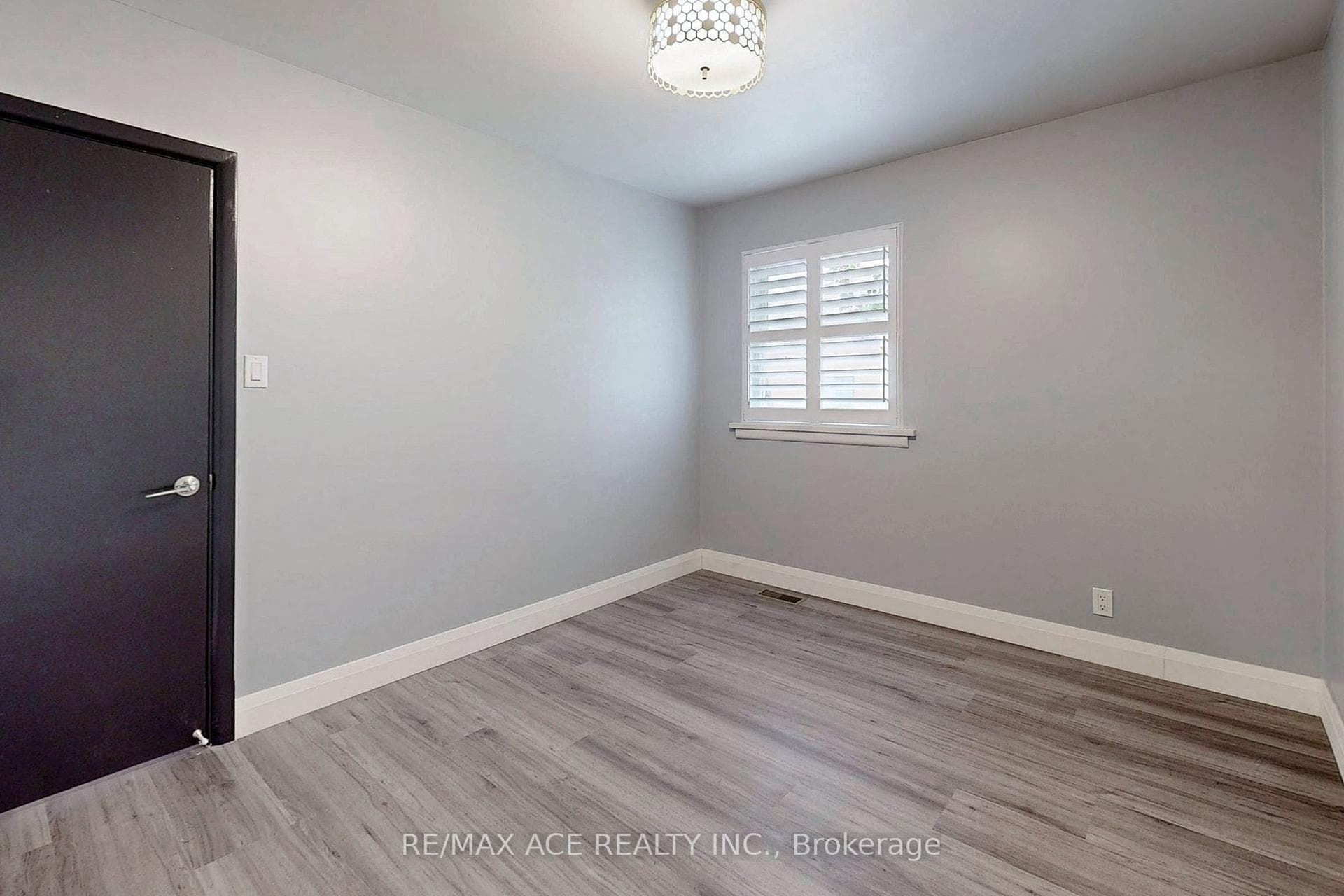 549 13th Street photo 16