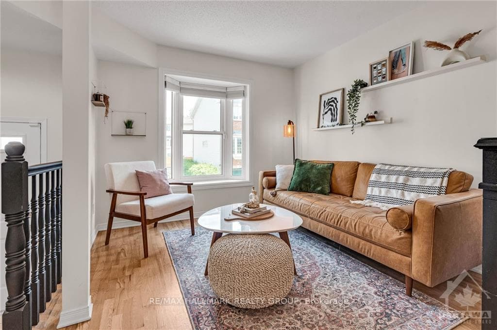 10 HINTONBURG Place Unit 11 photo 5