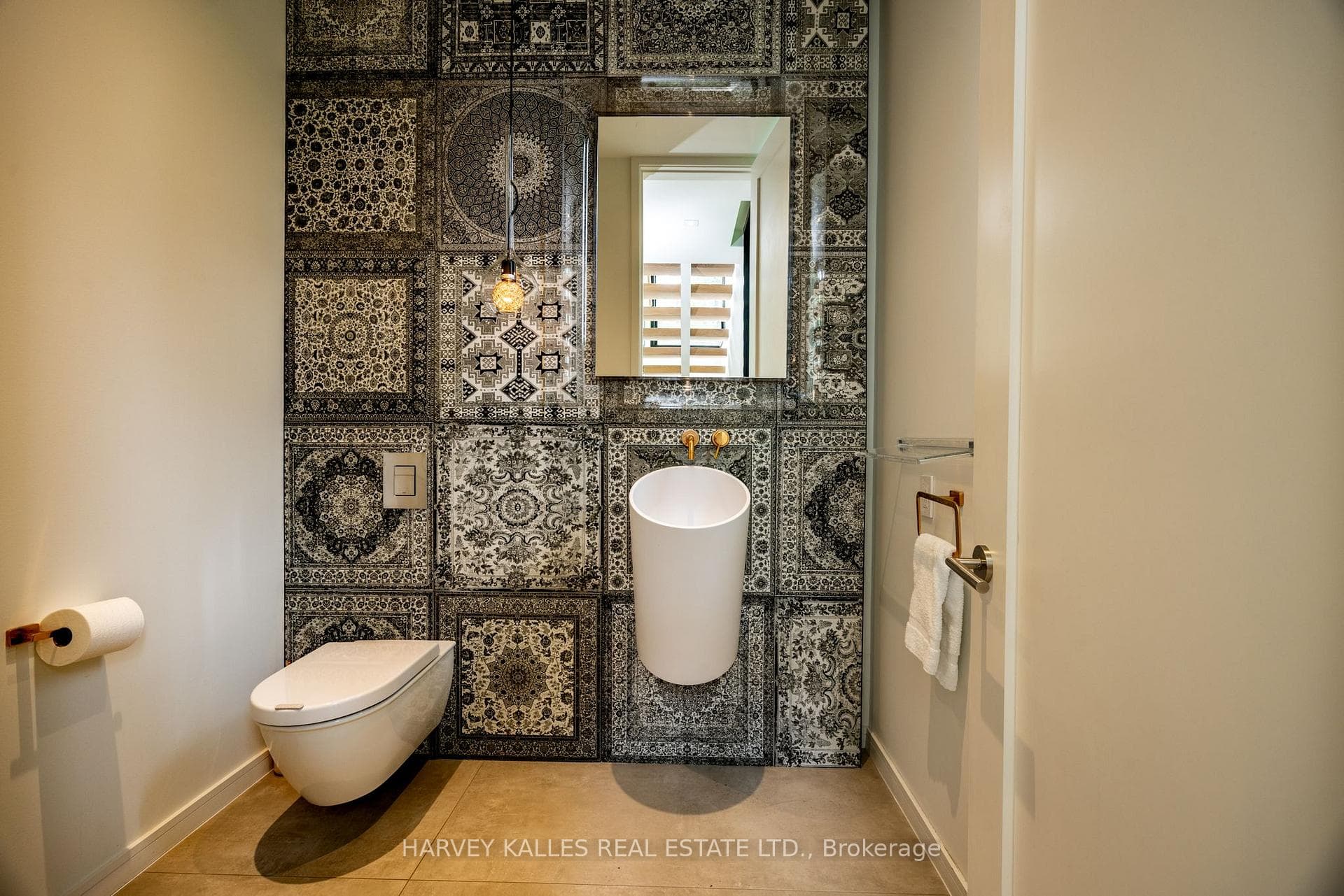 12 Tetbury Crescent photo 4