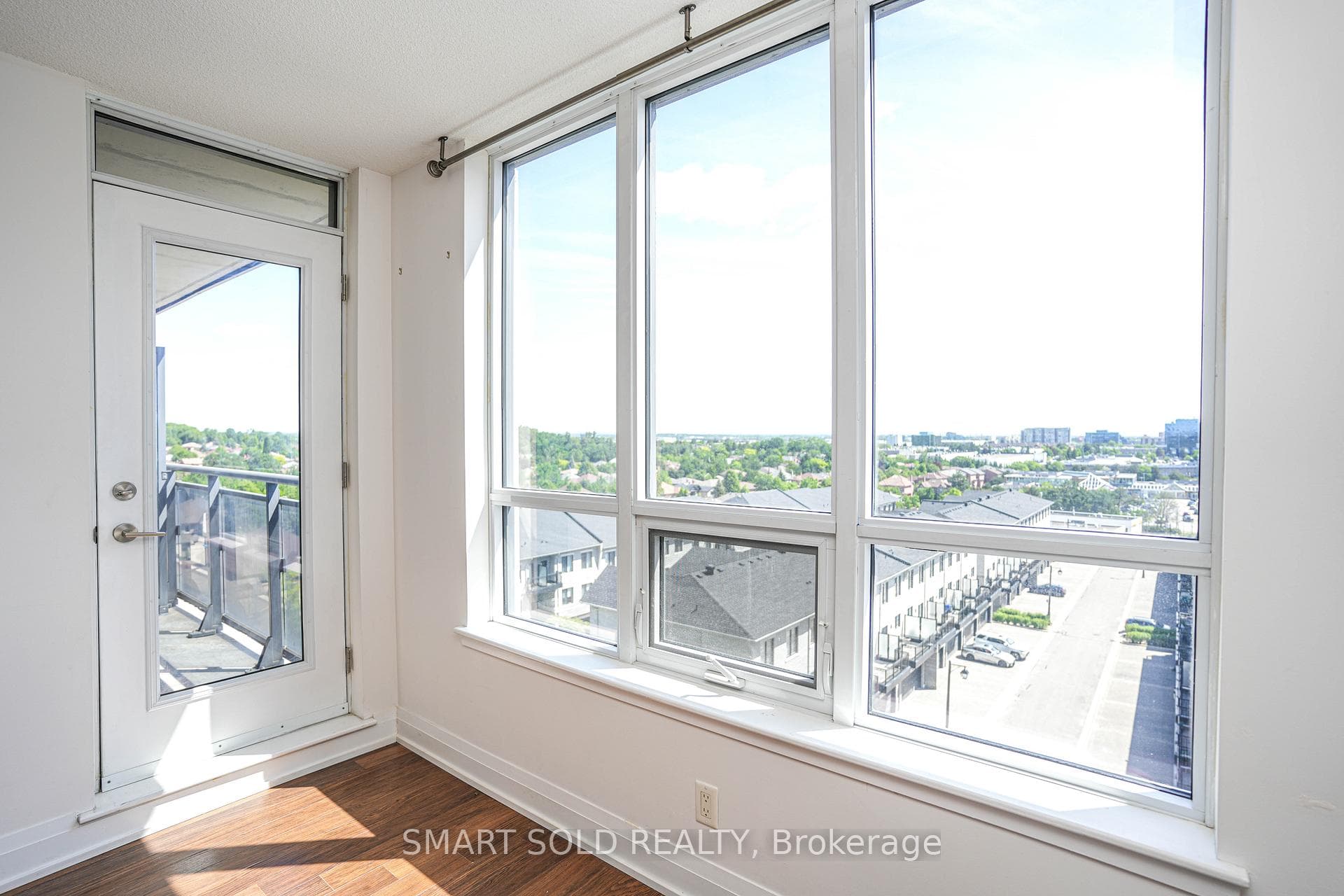 376 Highway 7 Way Unit 802A photo 3