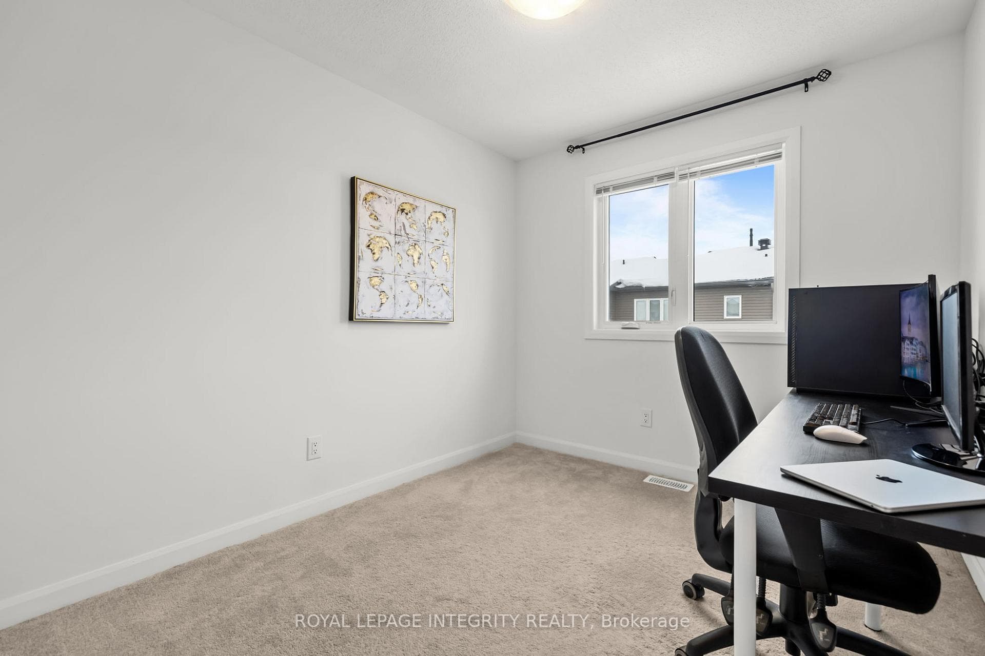 77 Gardenpost Terrace photo 25