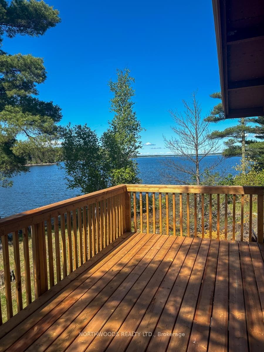Island G2261 photo 6