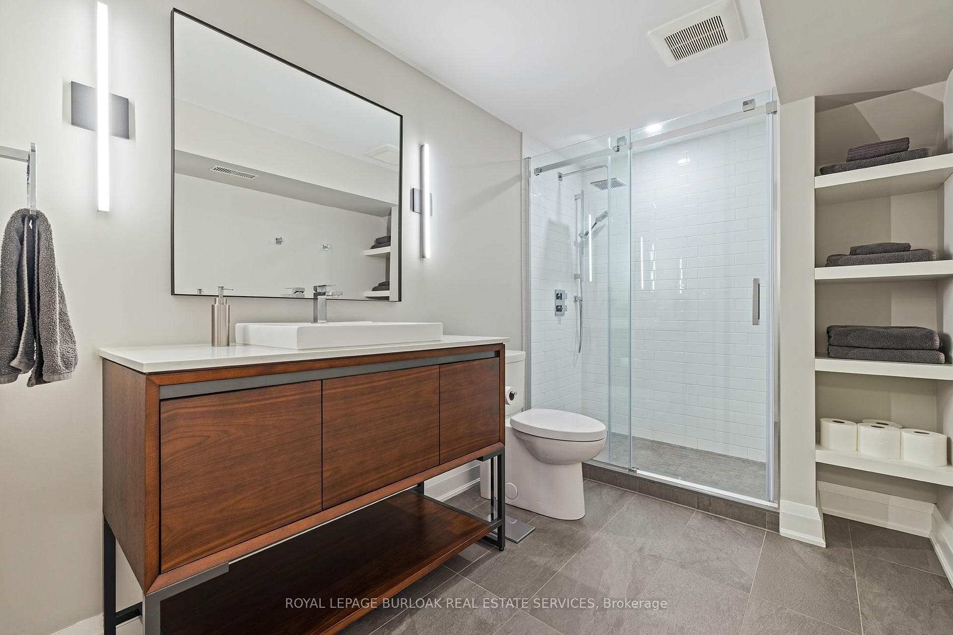 2057 Country Club Drive photo 34