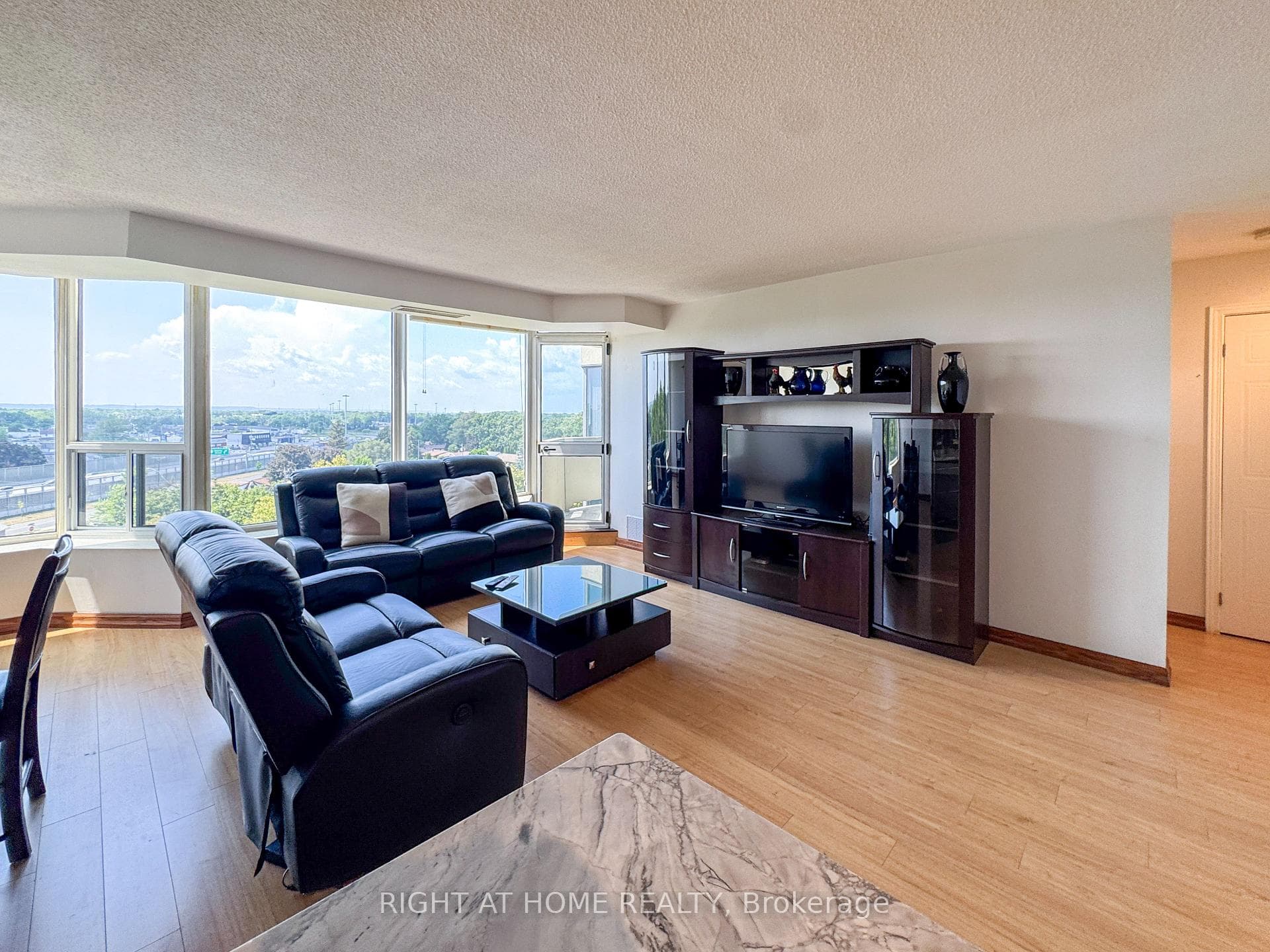 81 Scott Street Unit 806 photo 11