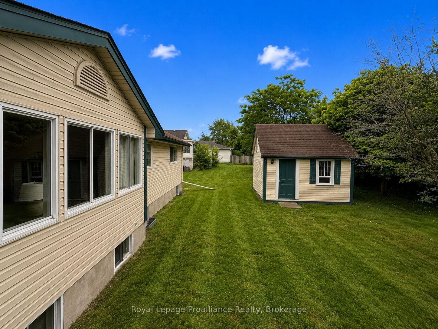 88 Westwind Crescent photo 41