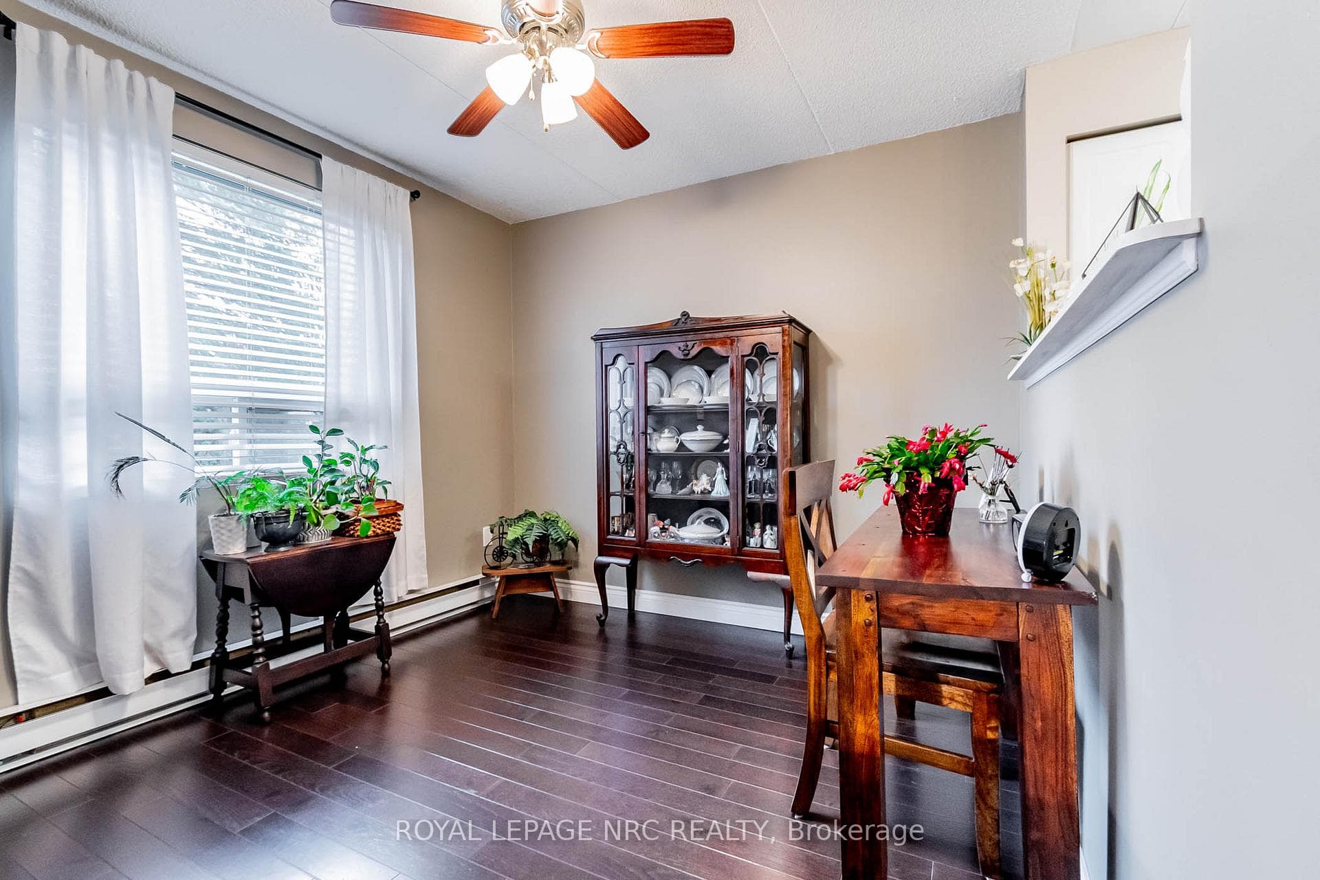 4658 Drummond Road Unit 230 photo 5