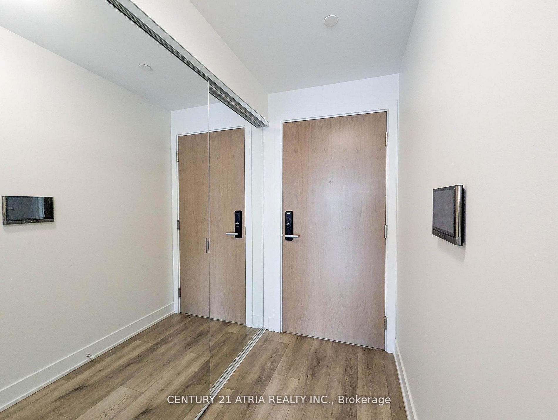 575 Bloor Street Unit 3001 photo 6