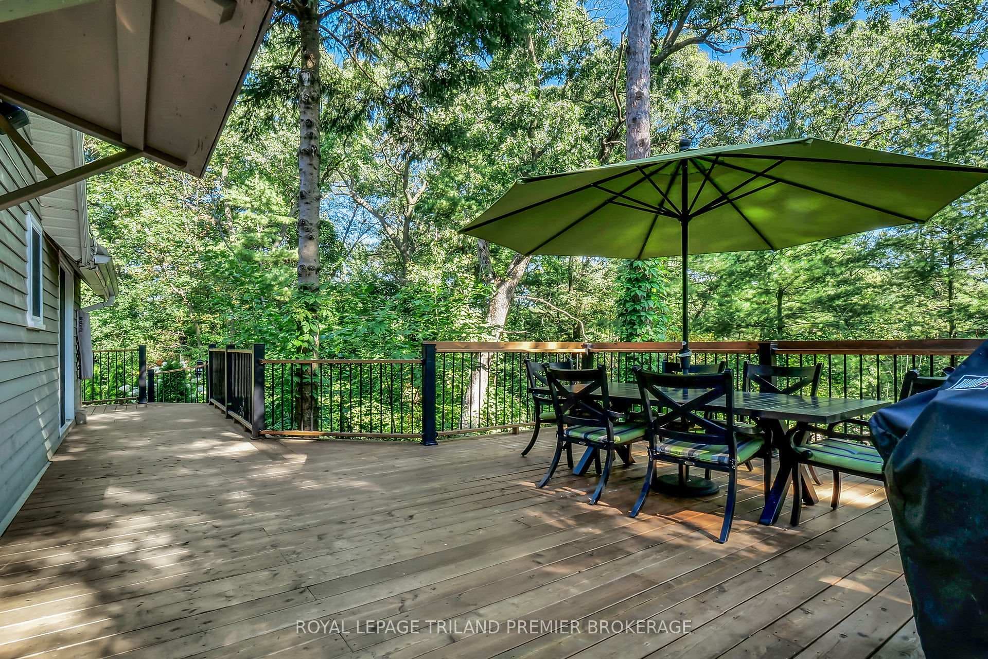 9941 Nipigon Street photo 33