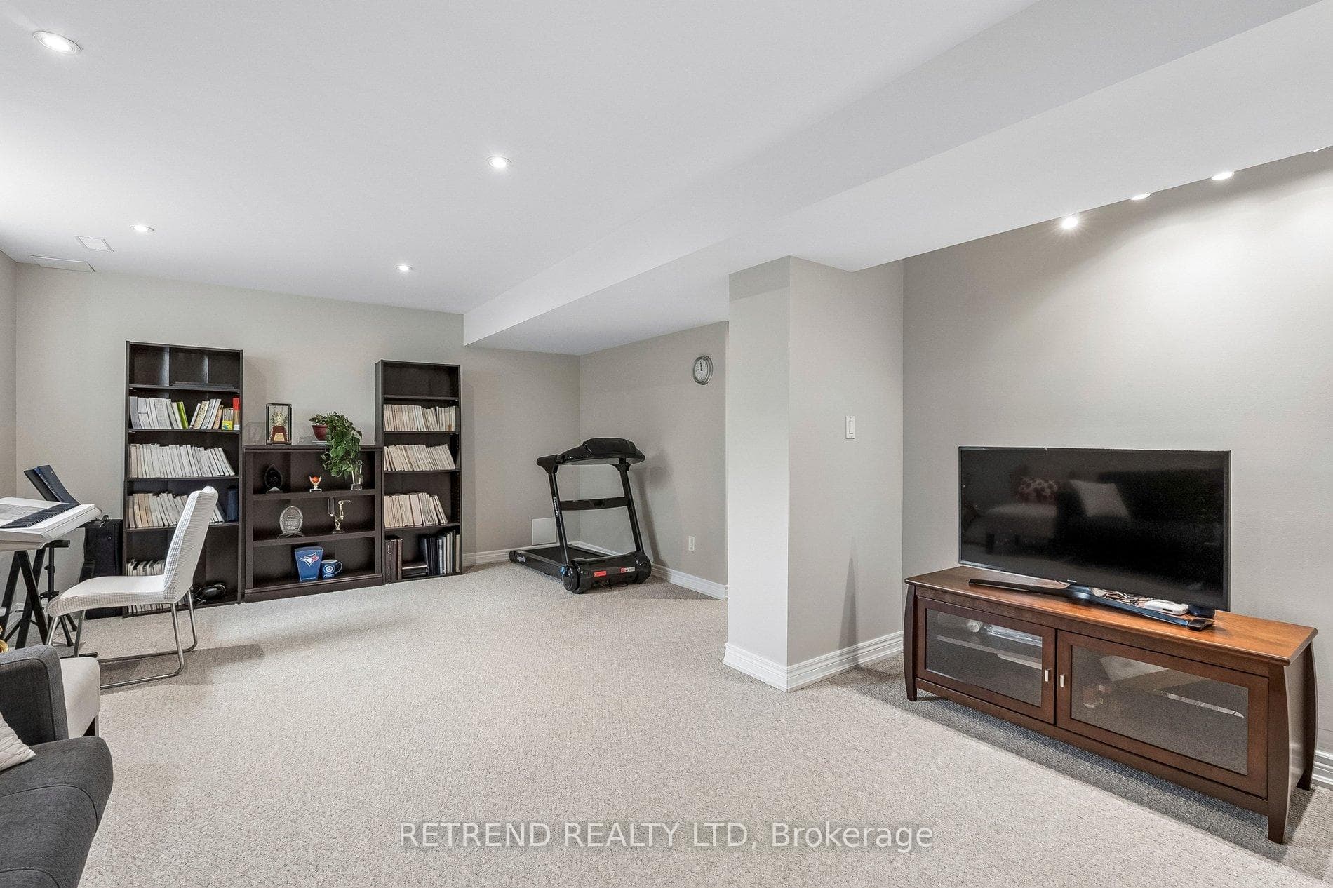 73 Videl Crescent photo 35