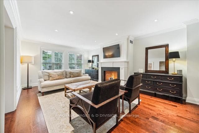 116 Whittington Place photo 4