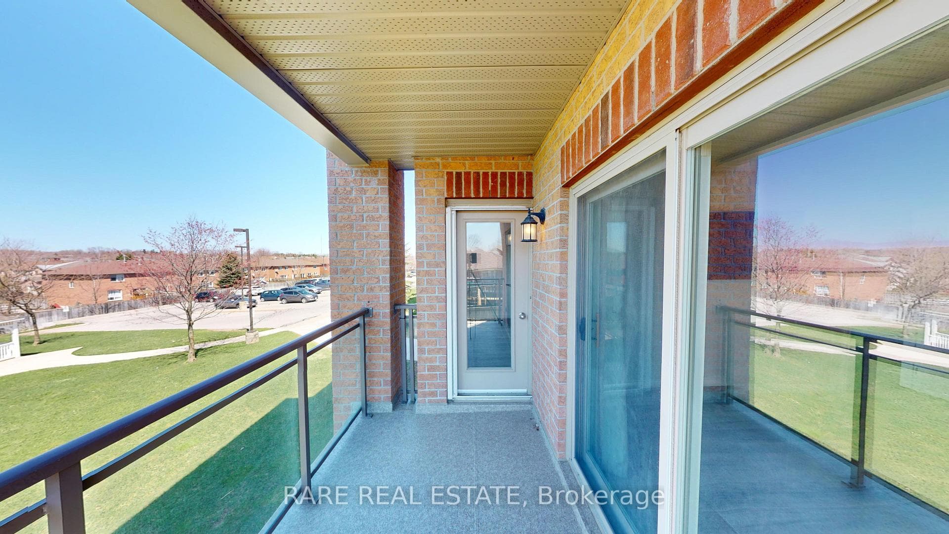500 Mapleview Drive Unit 211 photo 17