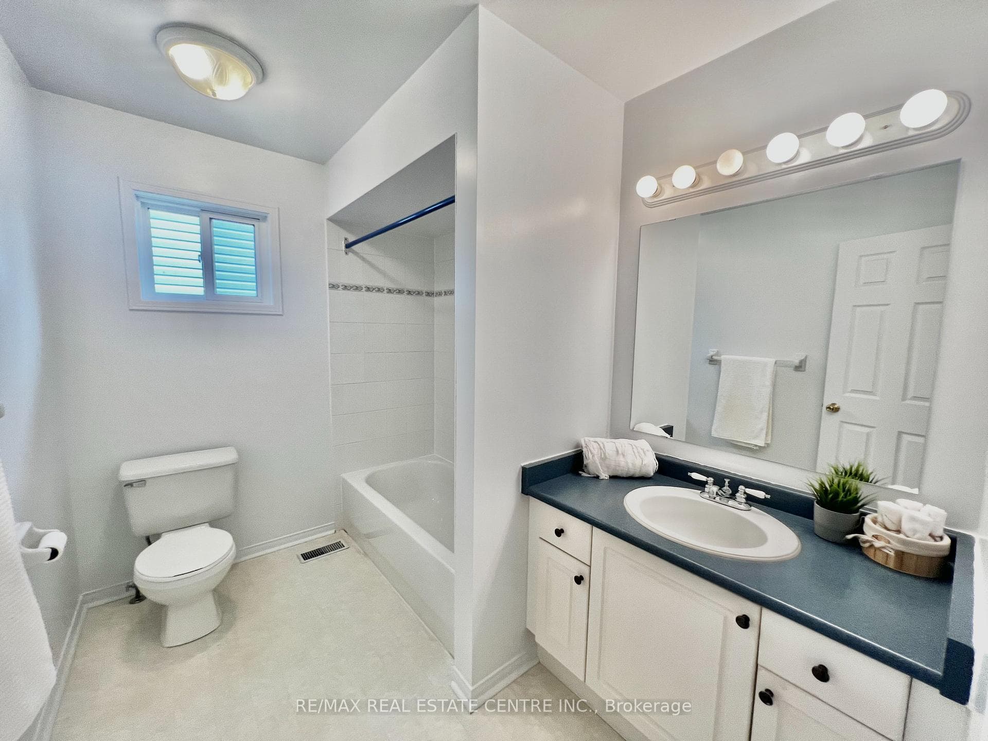568 Park Avenue photo 12