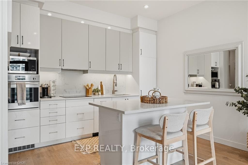 181 King Street Unit 608 photo 2