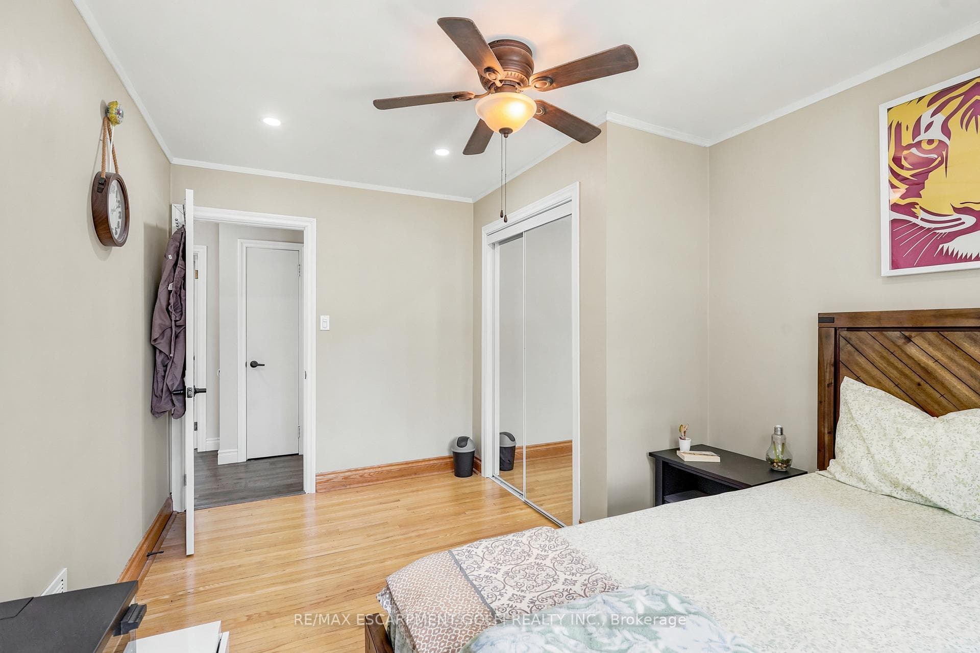 6902 Dell Avenue photo 17