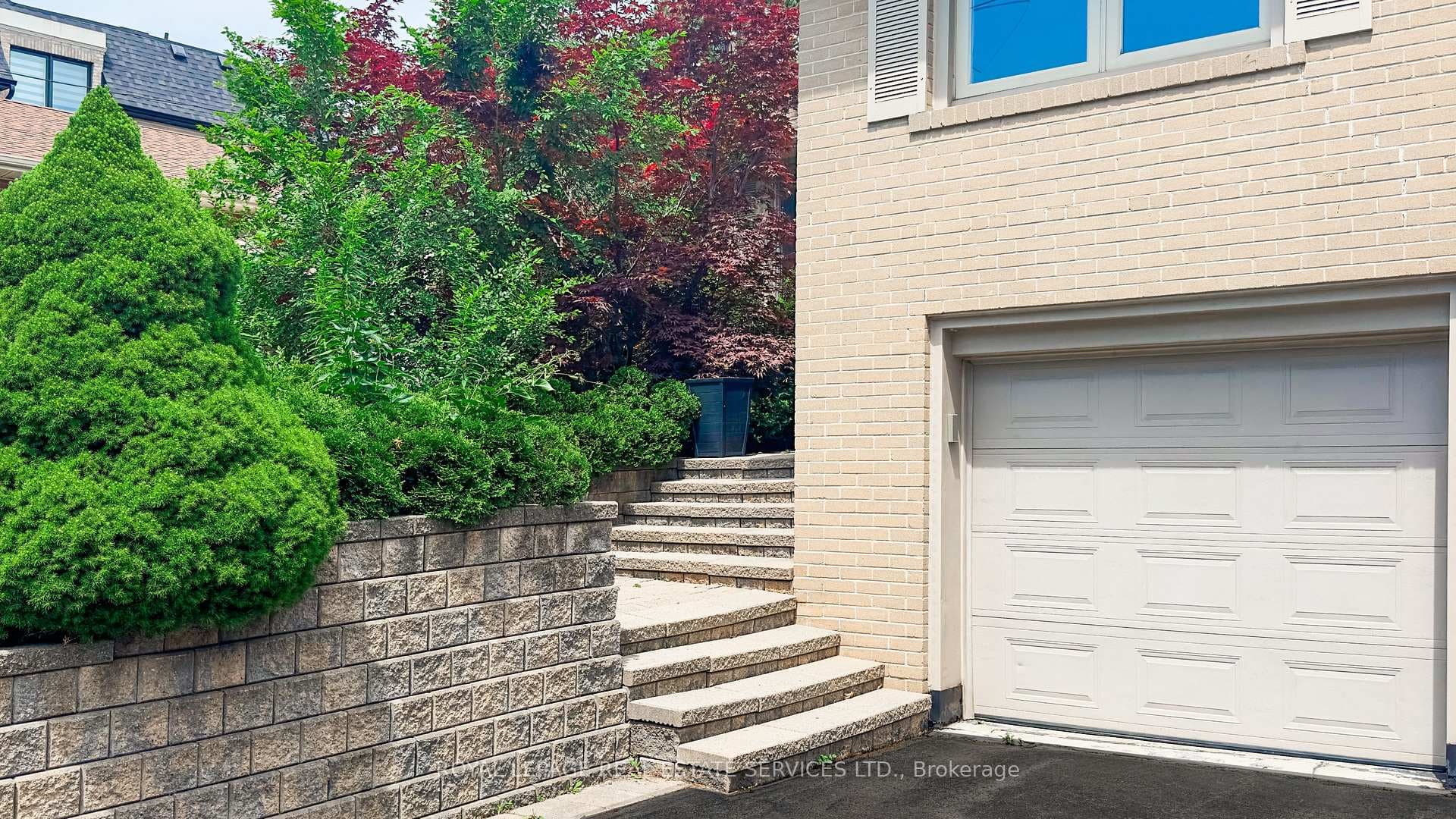 24 Burleigh Heights Drive photo 4
