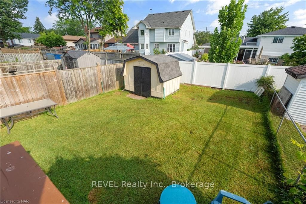8095 KENSINGTON Court photo 24