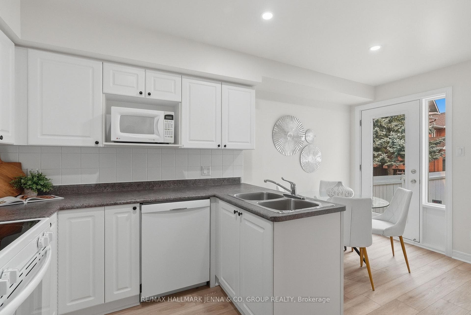 3 Redding Way photo 14