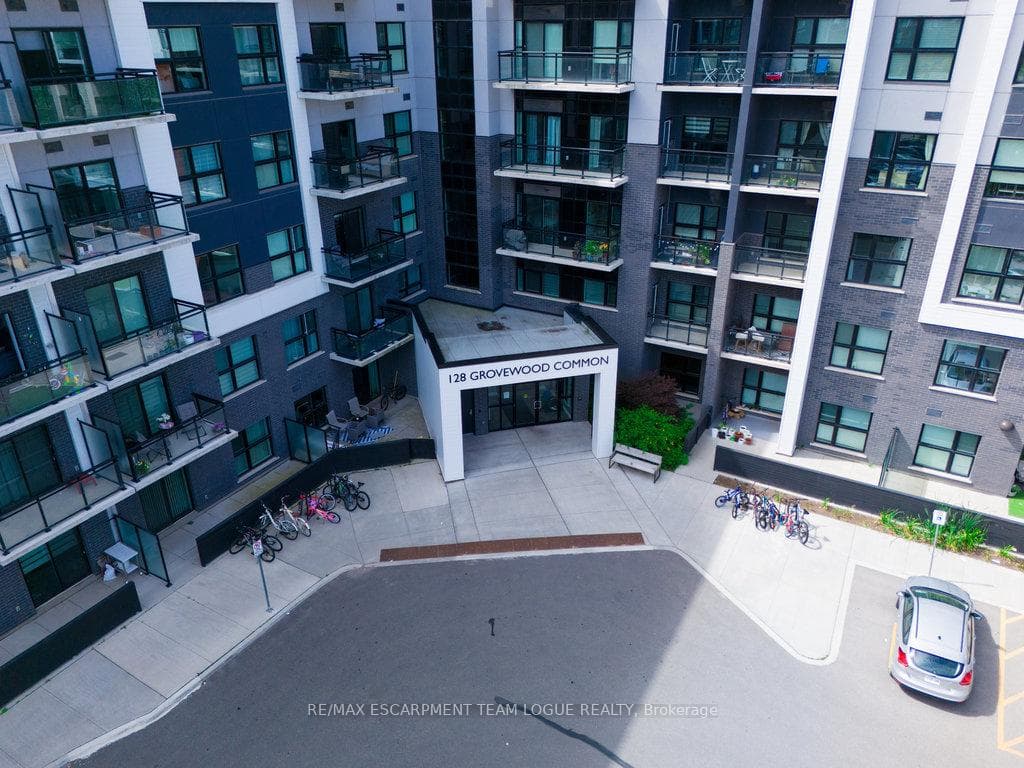 128 GROVEWOOD COMMON N/A Unit 509 photo 50