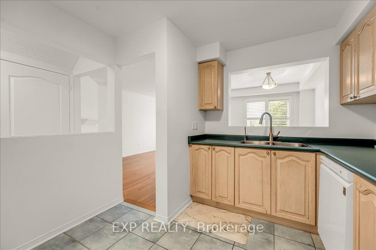 2260 Arbourview Drive photo 9