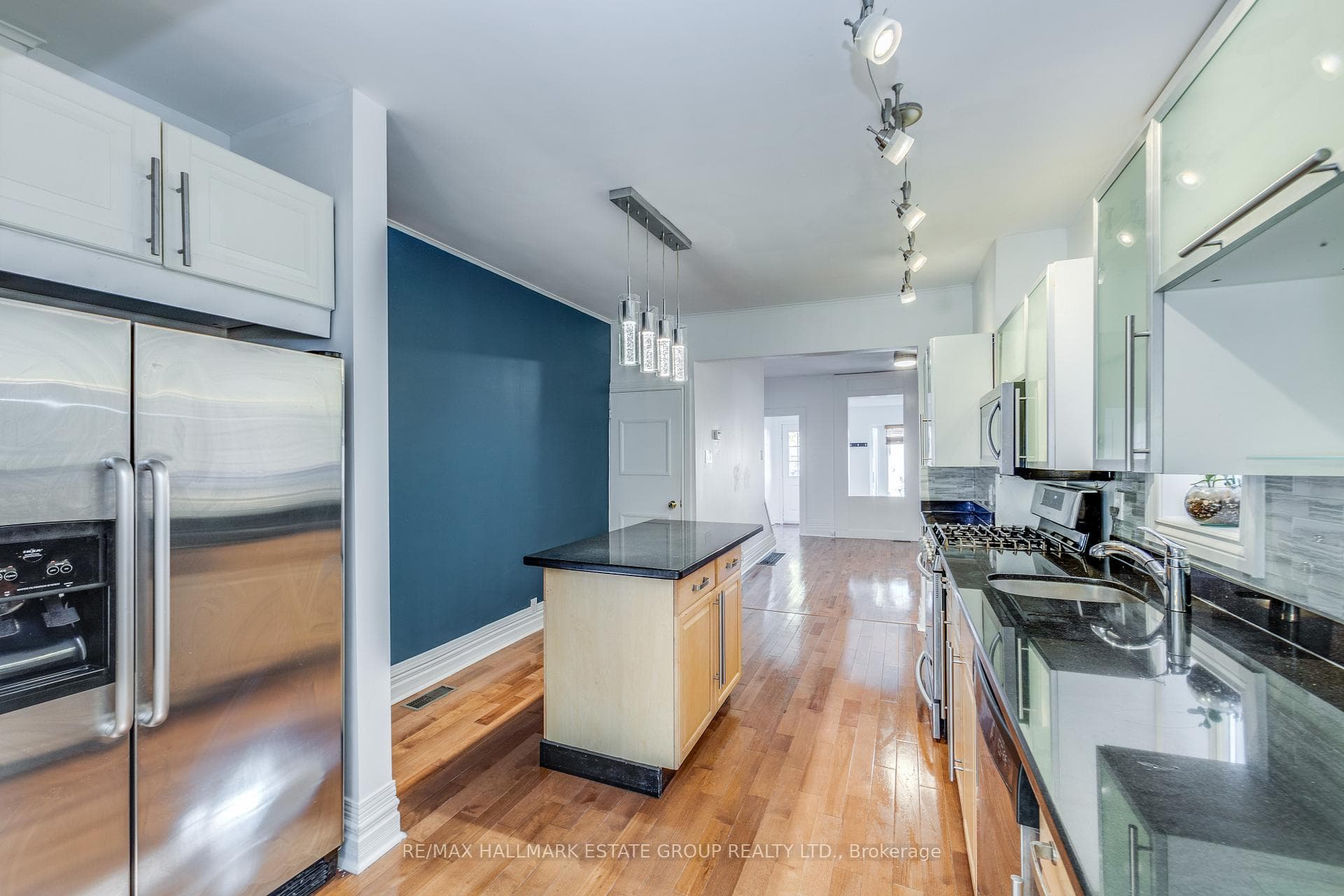 50 Logan Avenue photo 14