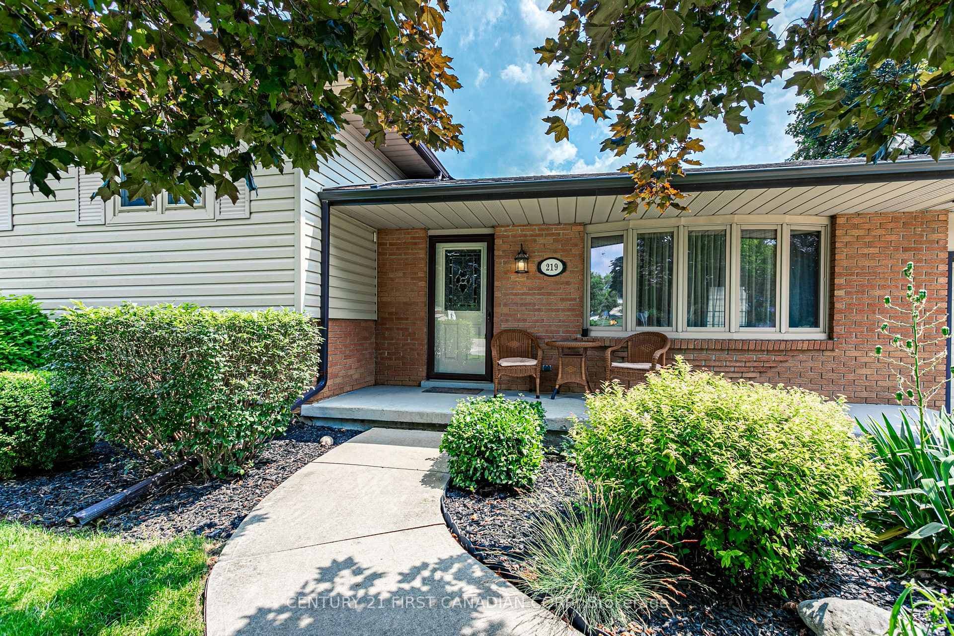 219 Stanley Street photo 4