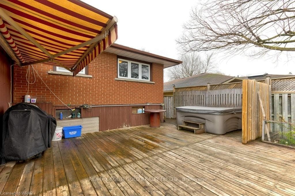 273 Ross Avenue photo 24