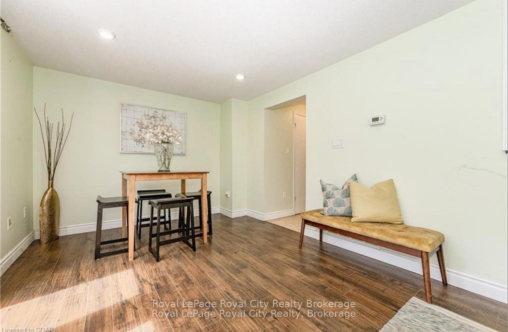 180 MARKSAM Road Unit 80 photo 22