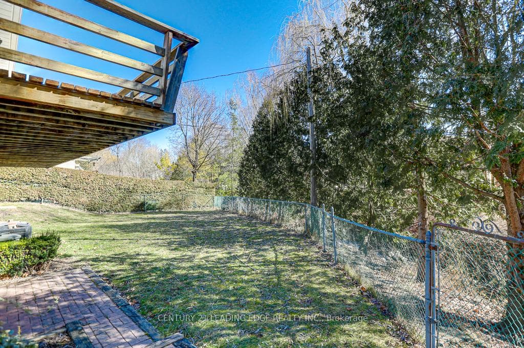 15 BAKERDALE Road photo 35