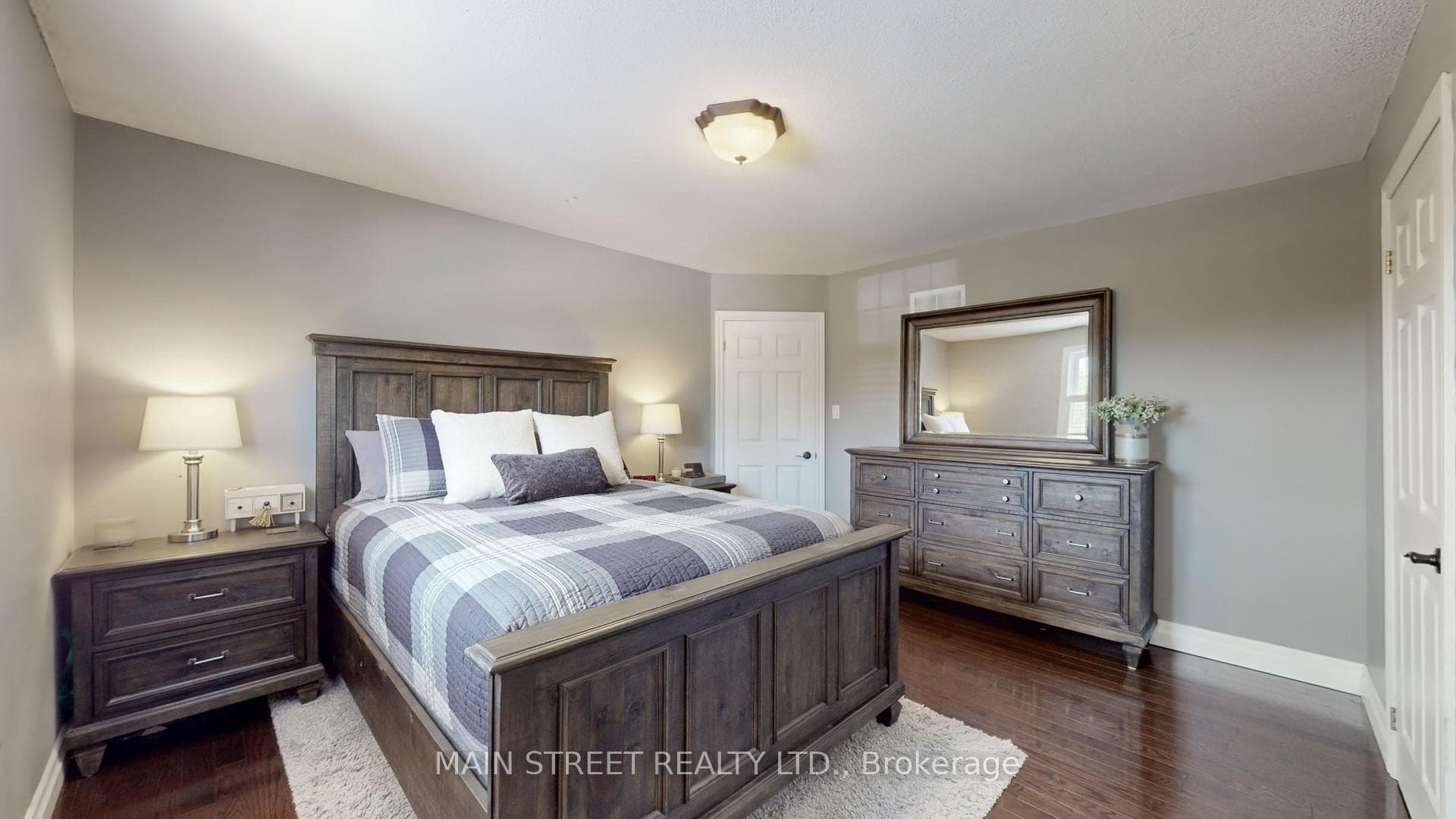 132 King Street photo 24