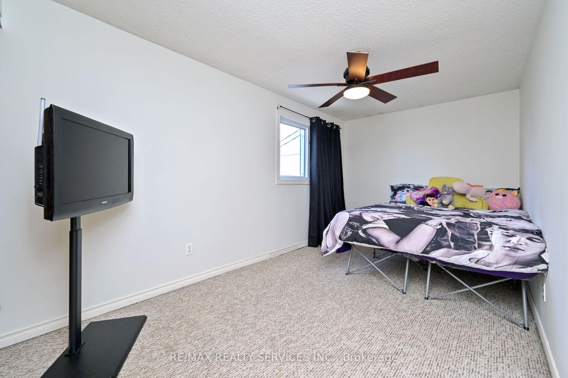 5 Hedgeson Court photo 18
