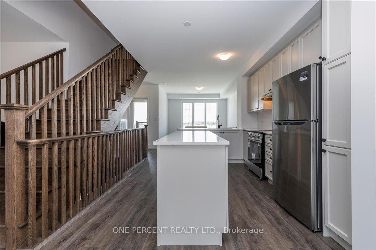 16 Pearen Lane photo 7