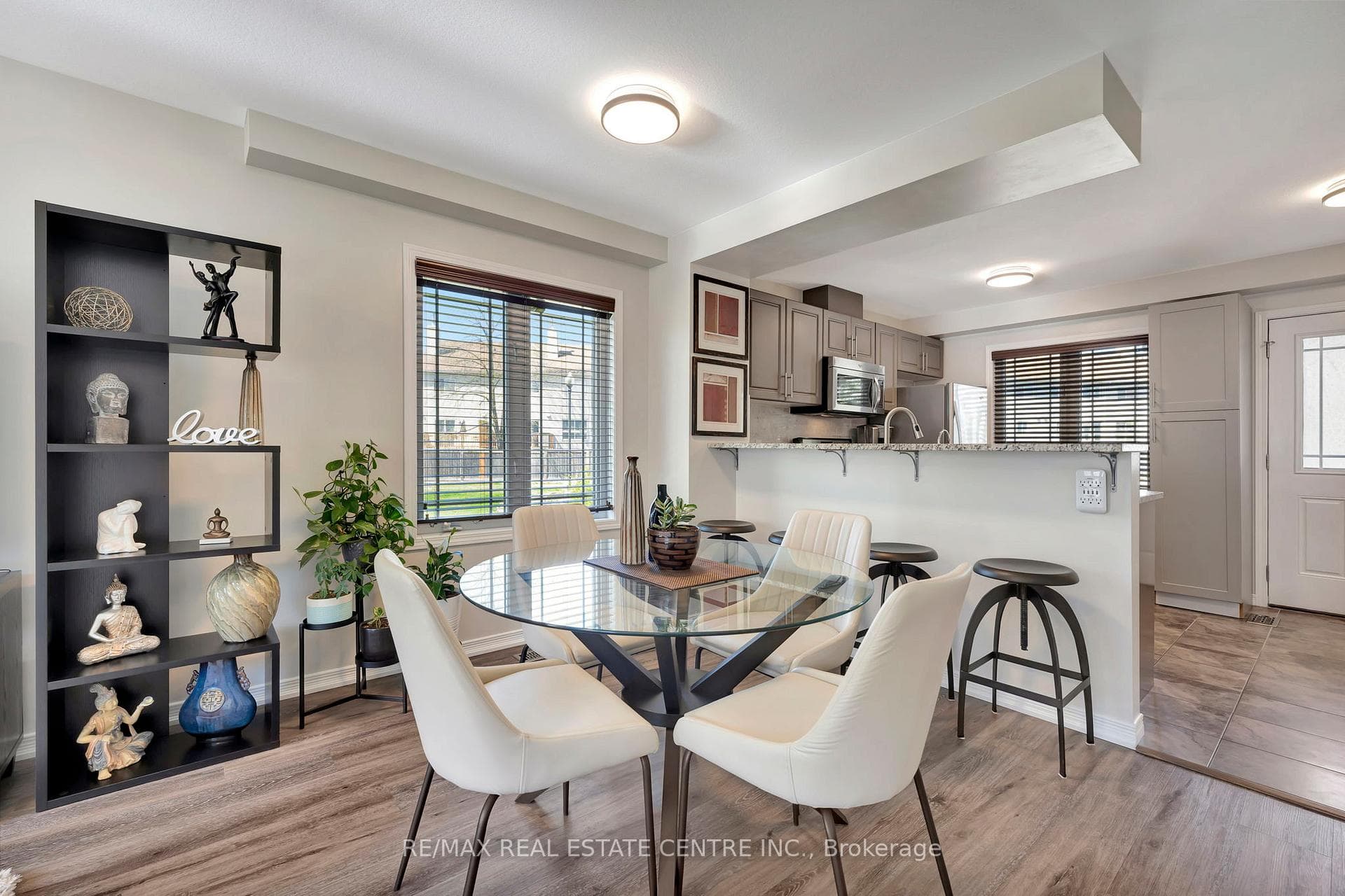 350 Dundas Street Unit 31 photo 12