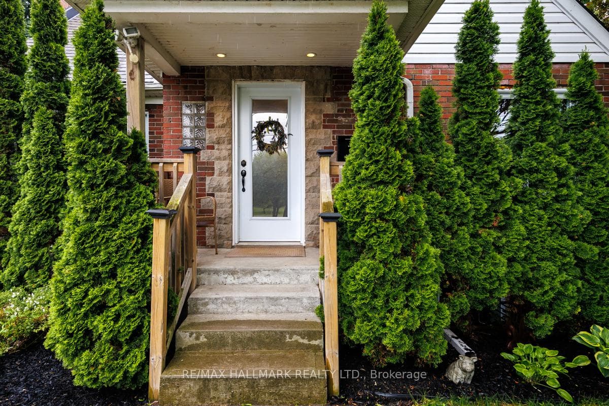 1885 Kingston Road Unit Main photo 3