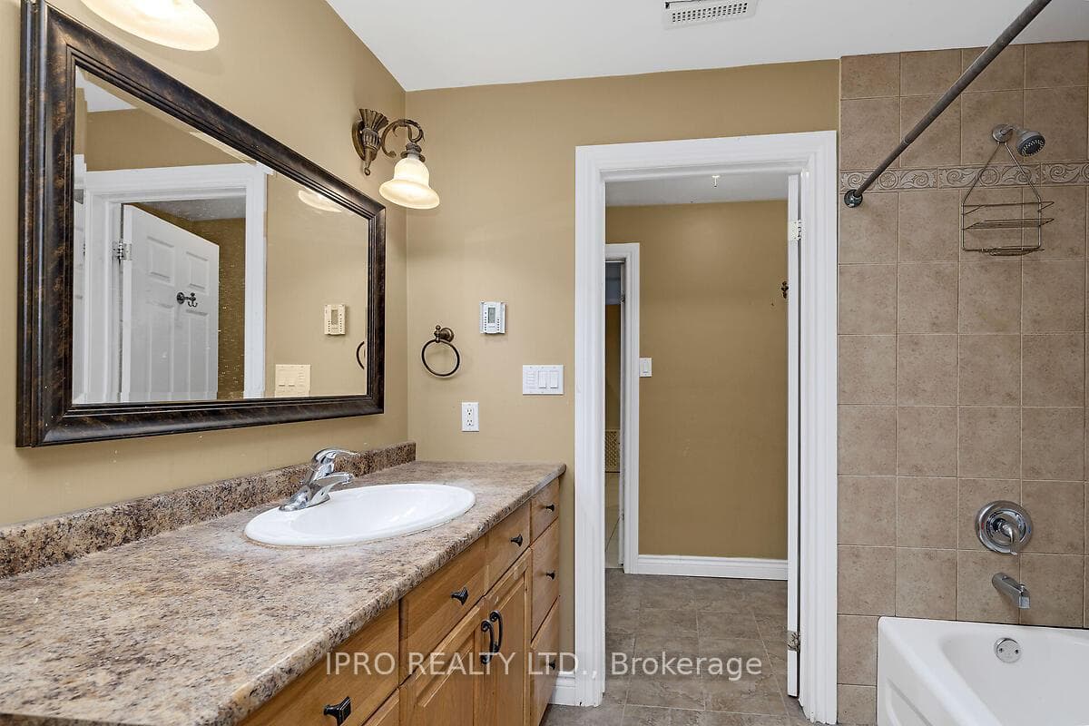 44 Ellsworth Avenue photo 24