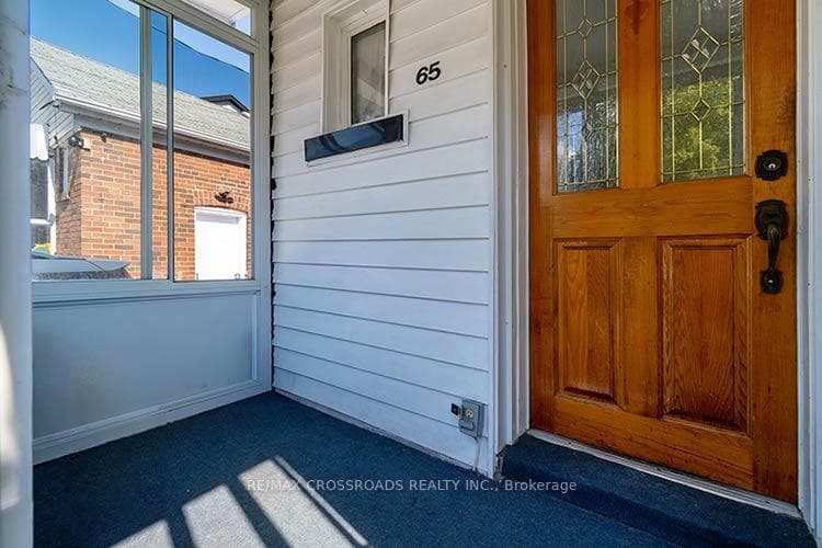65 Manitoba Street photo 5