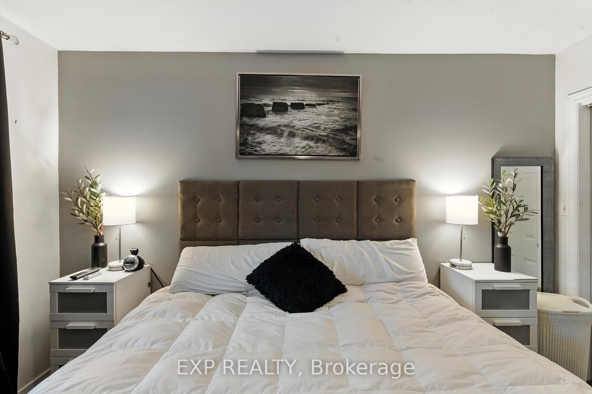 6859 Wills Street photo 23