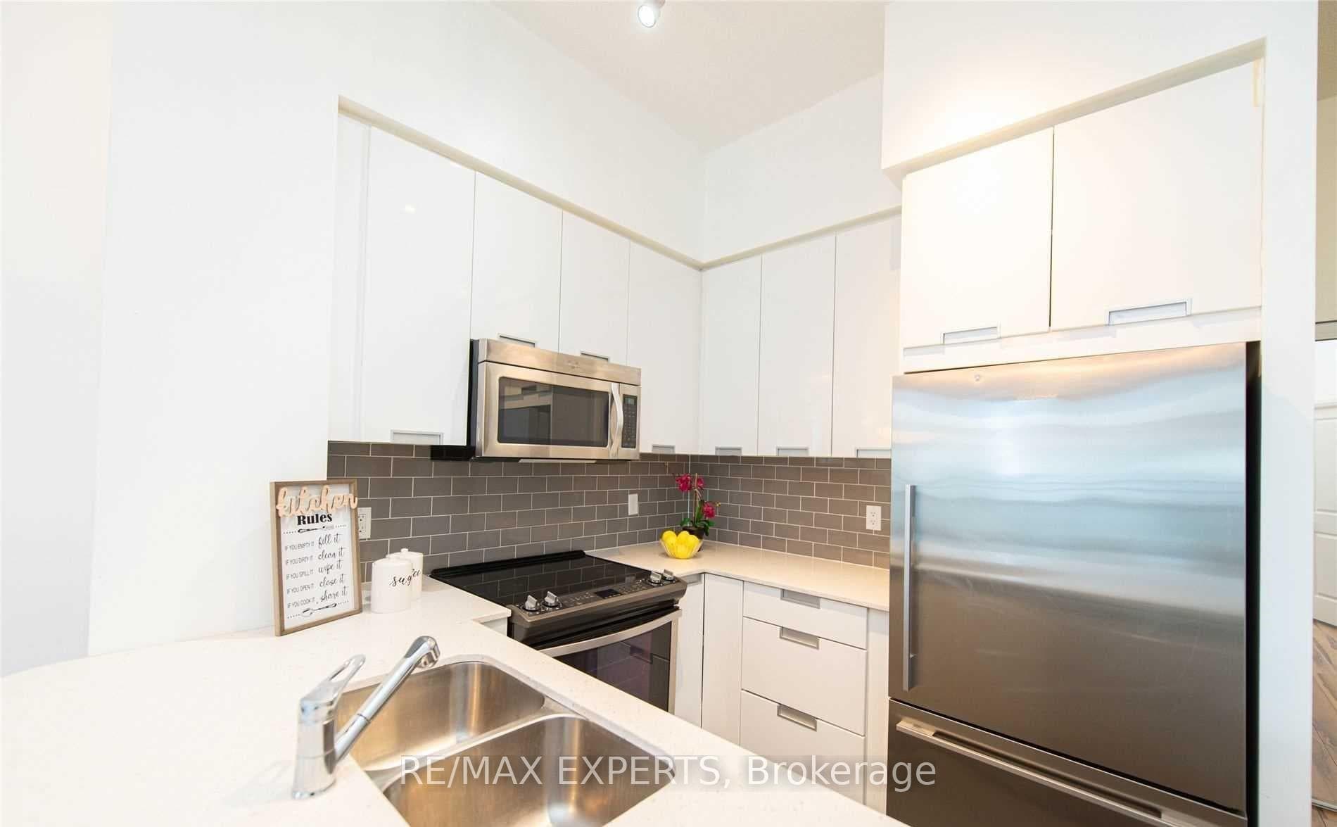 55 Eglinton Avenue Unit 311 photo 12