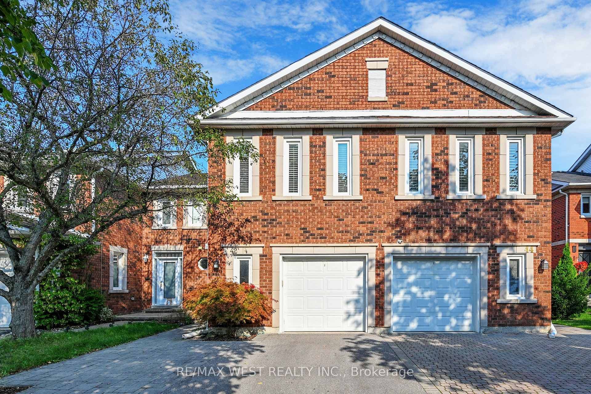 42 Brownstone Circle photo 1