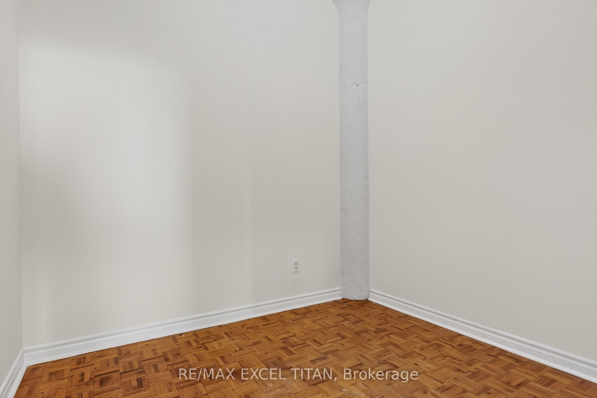 1401 Dupont Street Unit 404 photo 9