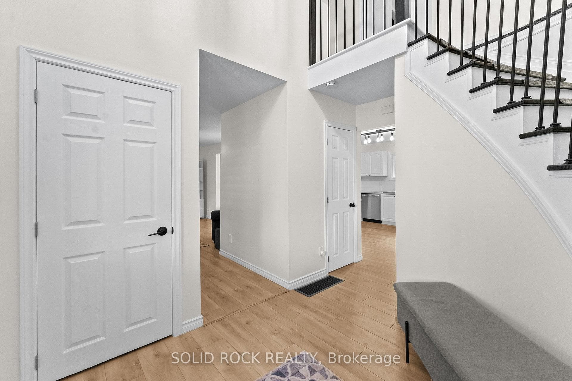 708 Mckenzie Avenue photo 9