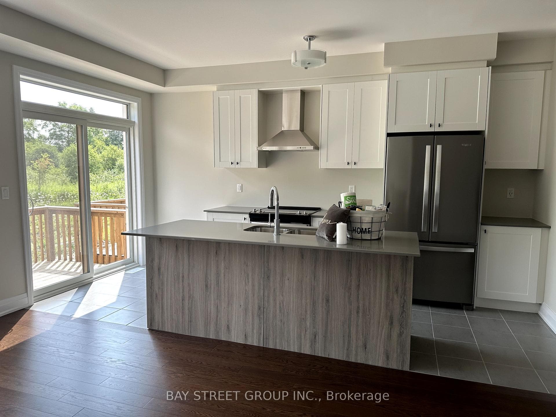2821 Albatross Way photo 2