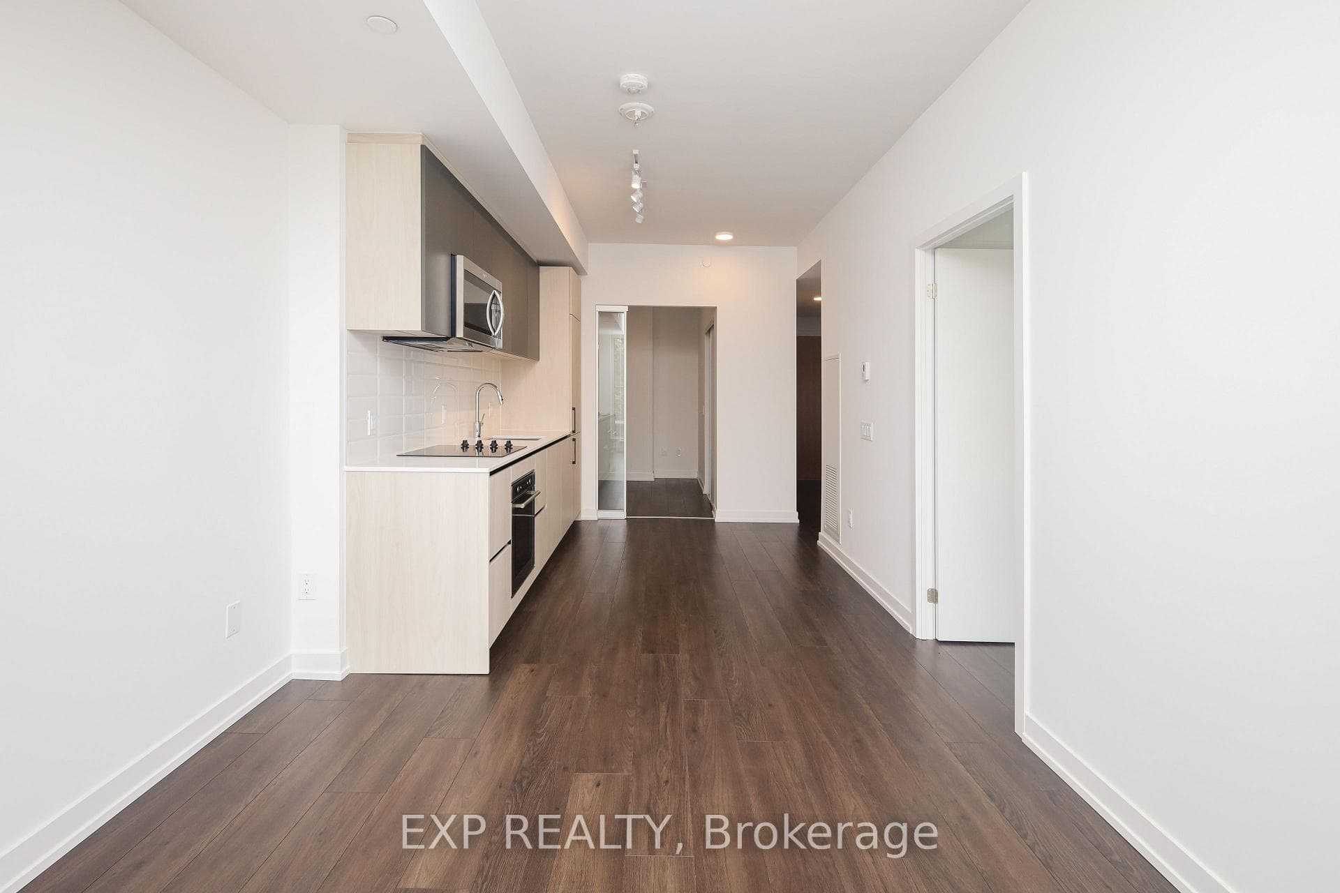 150 Logan Avenue Unit 414 photo 2