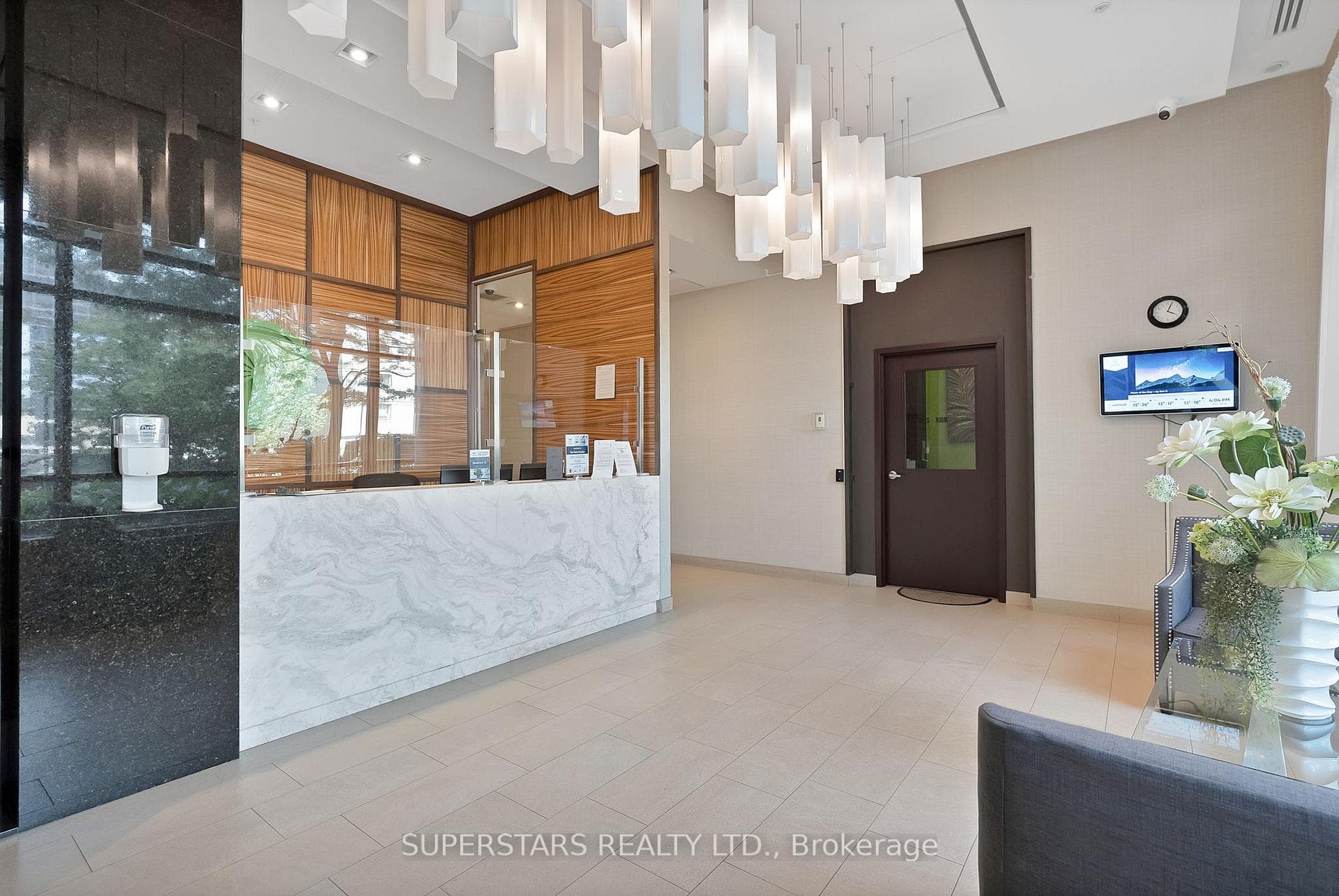 5740 Yonge Street Unit 903 photo 15