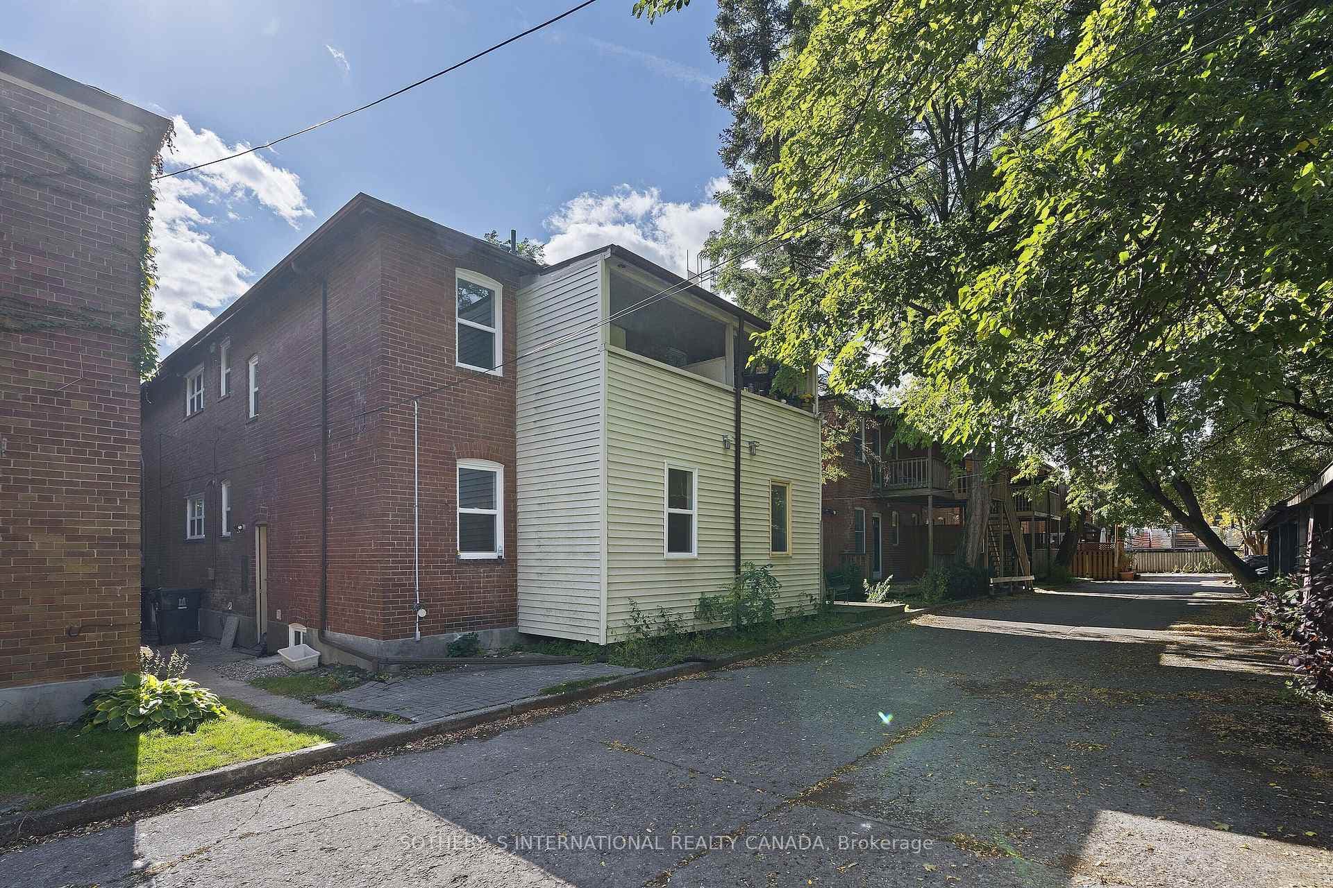 30 Strathgowan Avenue Unit Lower photo 19