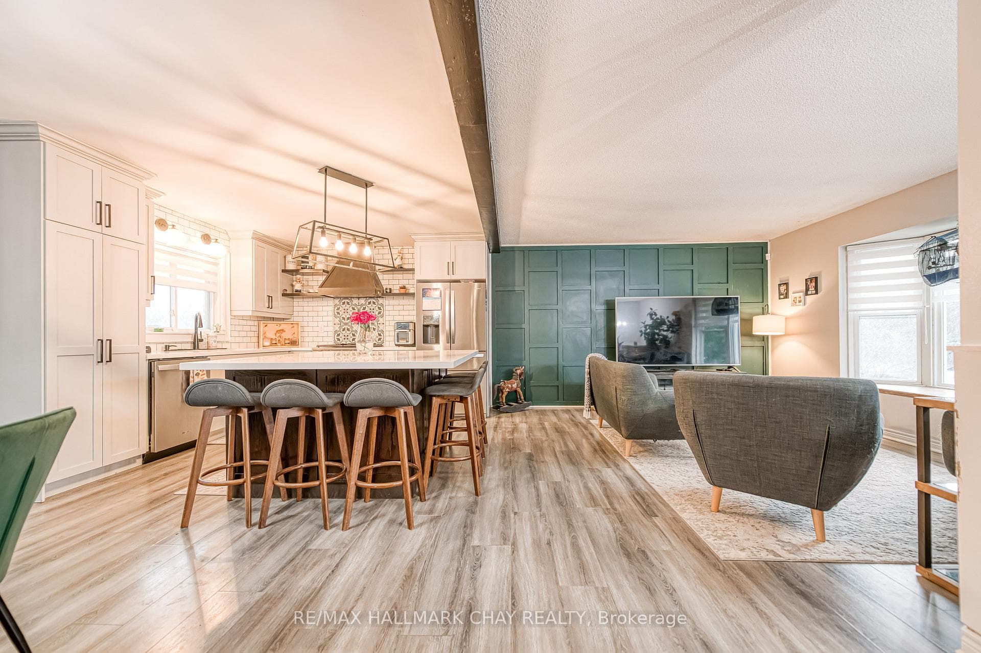 20 Howard Avenue photo 7