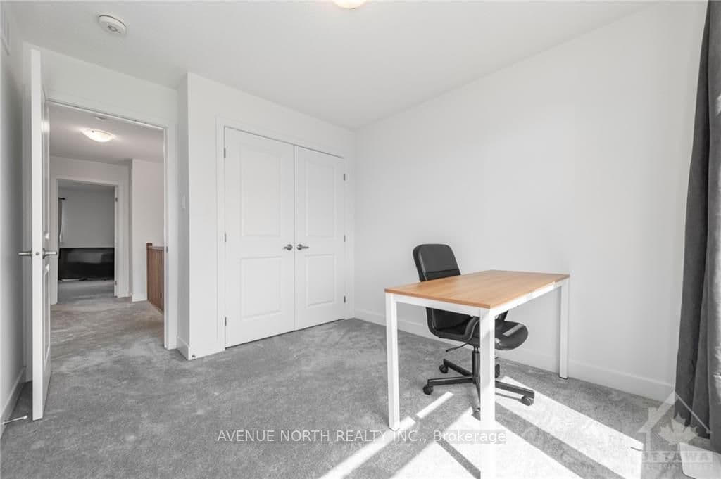 90 NETTLE Crescent photo 20