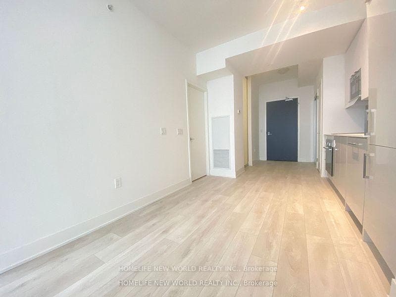 2908 Highway 7 Road Unit 2206 photo 2