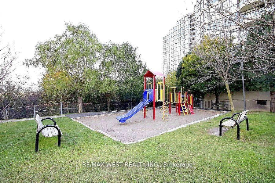 3 Rowntree Road Unit 1210 photo 35