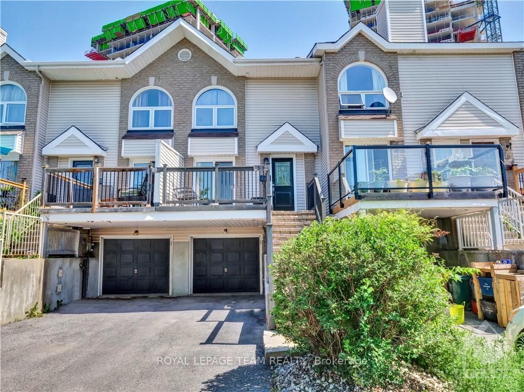 53 THORNBURY Crescent photo 2