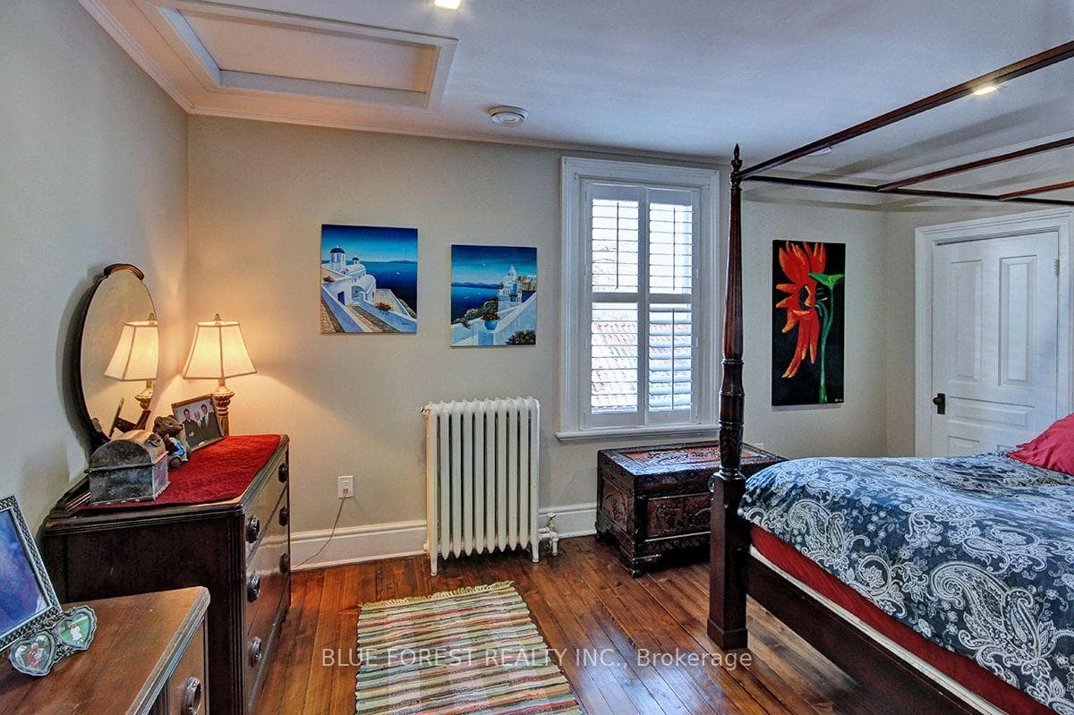 Bedroom with a Walk in Closet